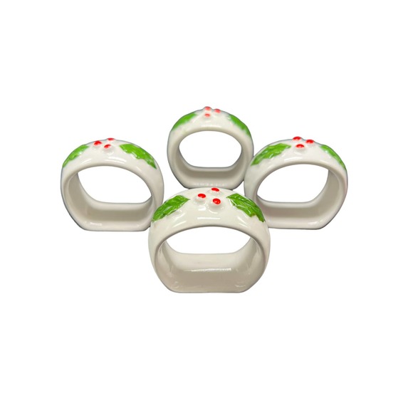 Vintage Tuesday Morning Holiday Holly & Berry Napkin Rings Set of 4 - Picture 1 of 3